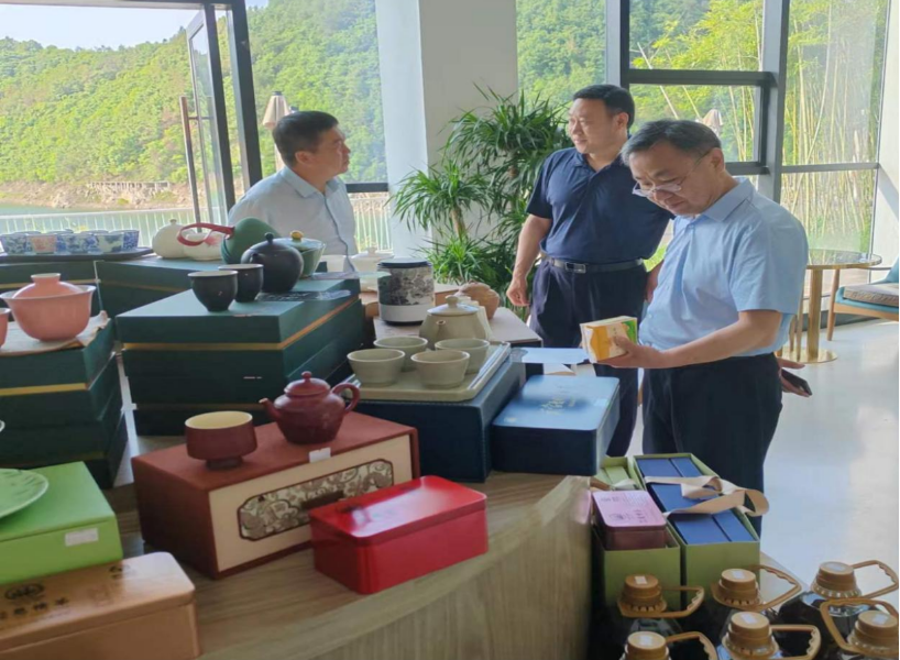 中國農(nóng)墾集團考察、背調(diào)十堰銀鵬興電子科技有限公司